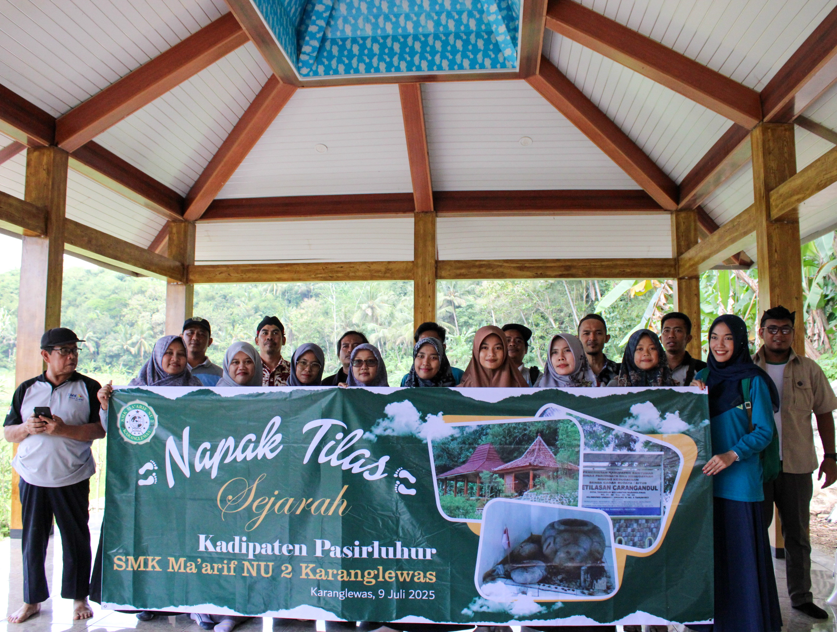 Napak Tilas Pasir Luhur